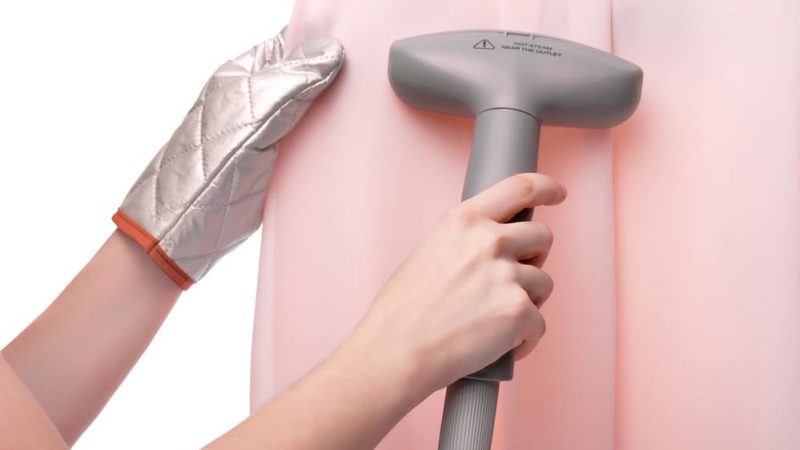 Essential Factors To Consider Before Buying A Garment Steamer