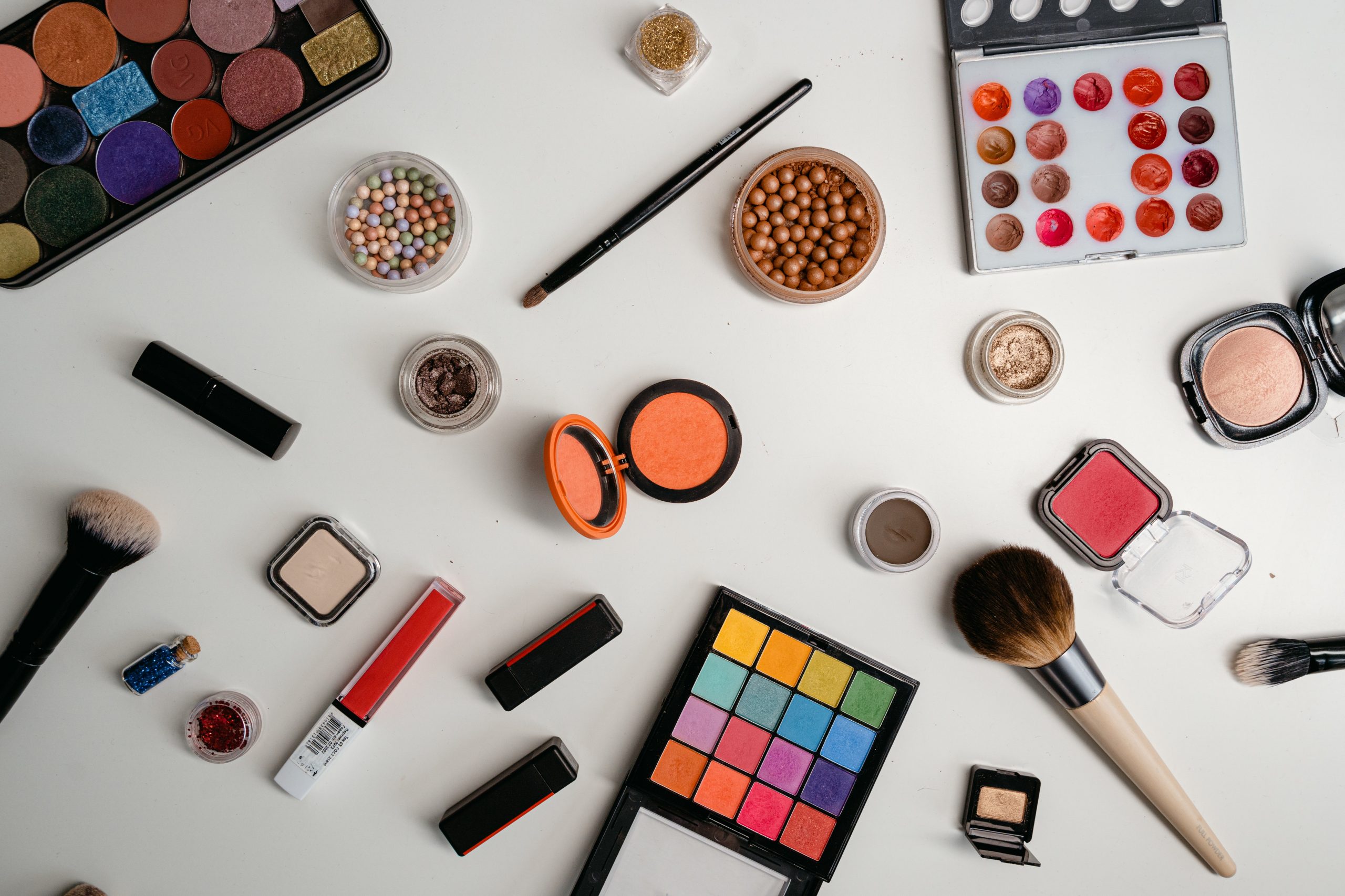 MUST-HAVE BEAUTY PRODUCTS: MAKEUP FOR BEGINNERS