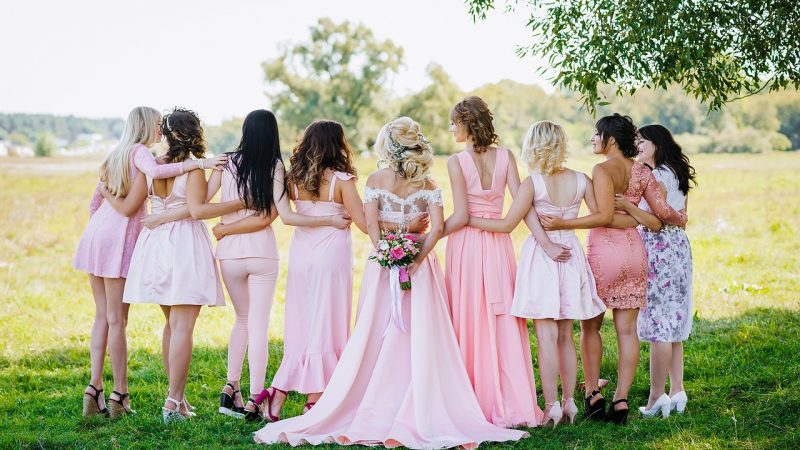 Dress Perfectly for a Winter Wedding – Everything a Bridesmaid needs to Know